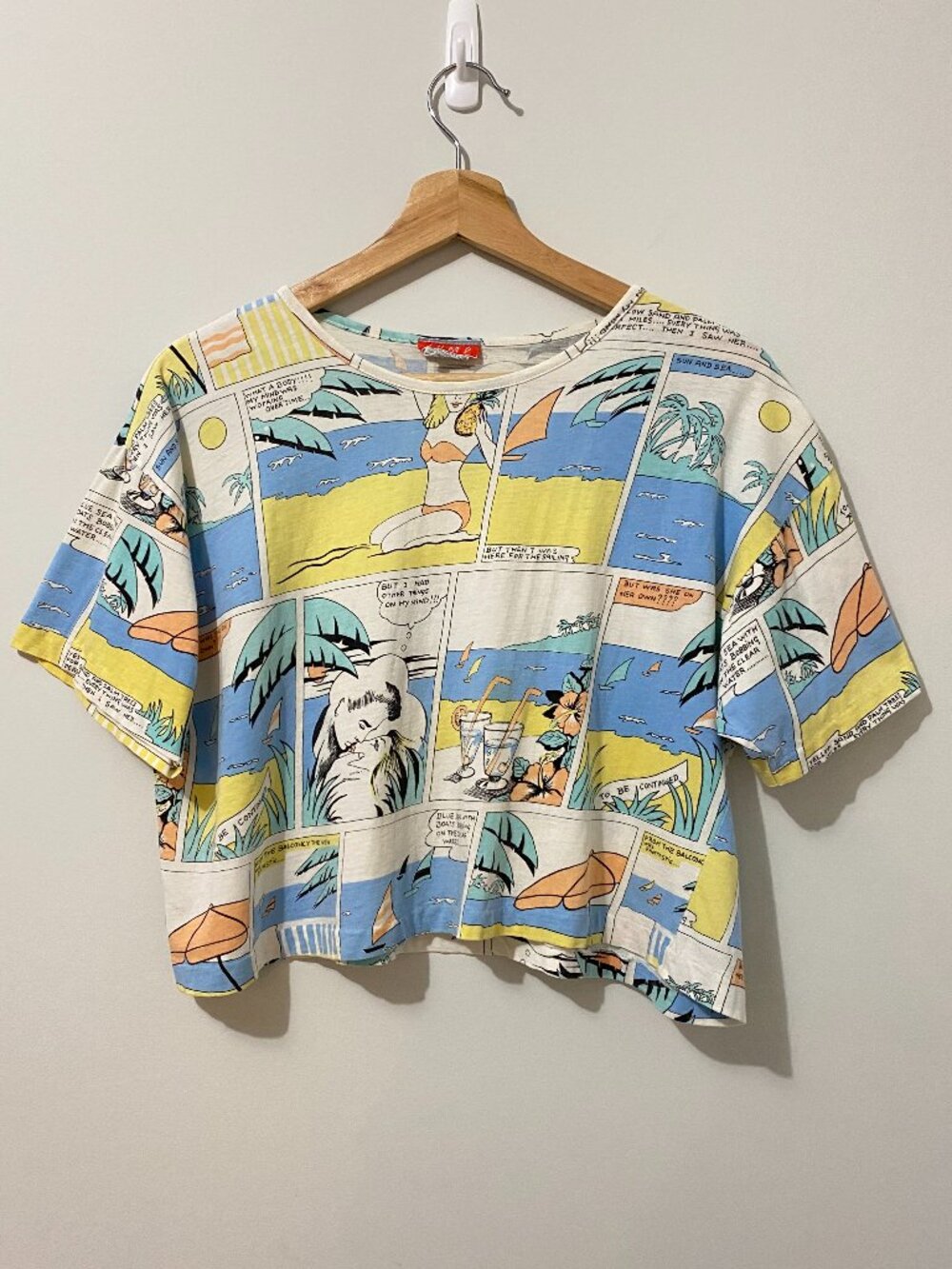 Vintage 1980s All Over Comic Book Print Cropped T-Shirt Novelty Boxy Graphic Tee